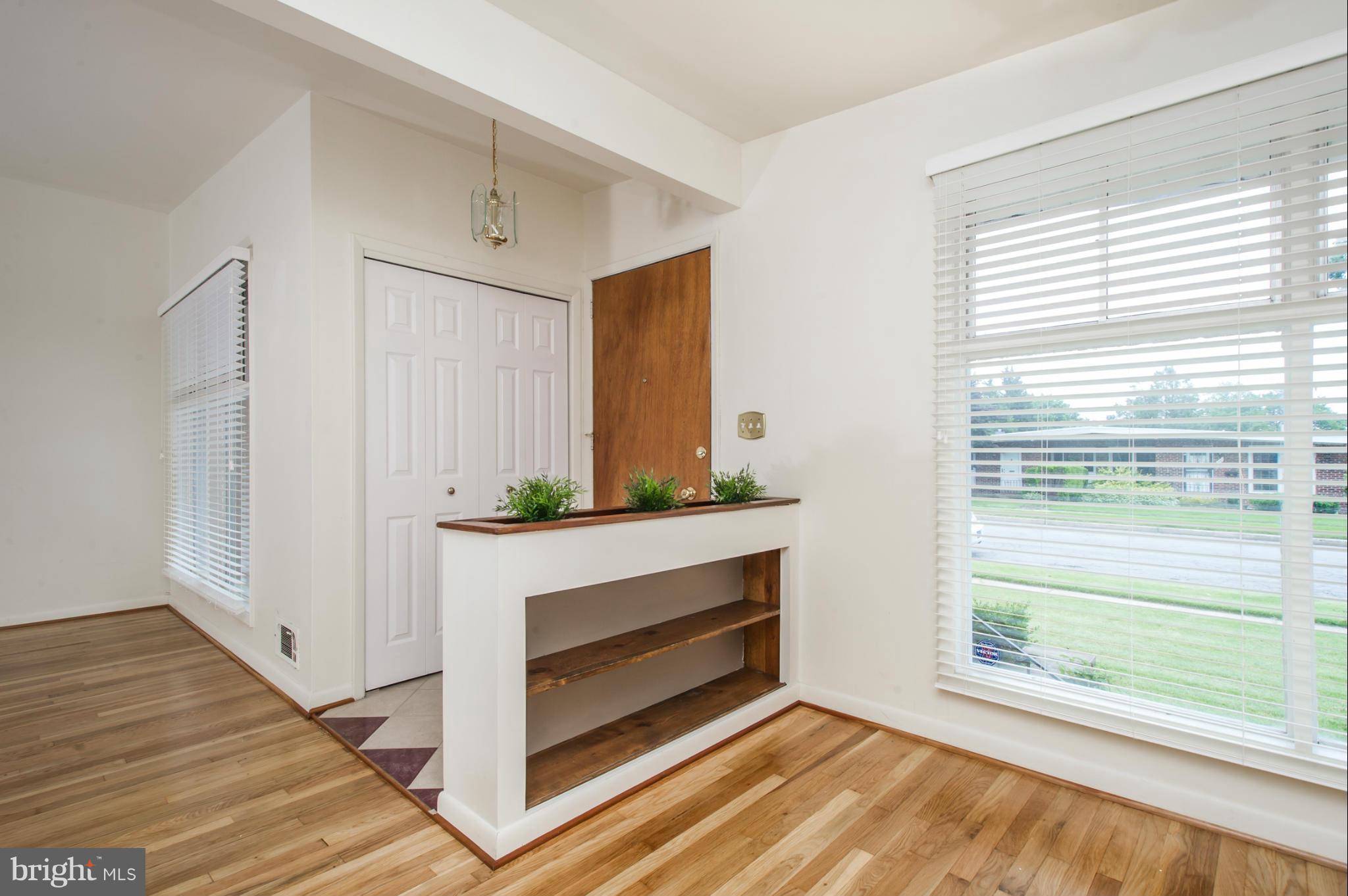 1300 Ablett Road Baltimore, MD 21239 - Photo 17 of 30 Dining Room