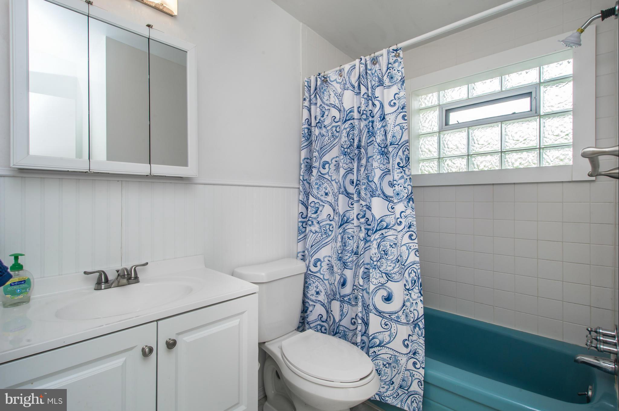 1300 Ablett Road Baltimore, MD 21239 - Photo 24 of 30 Bath