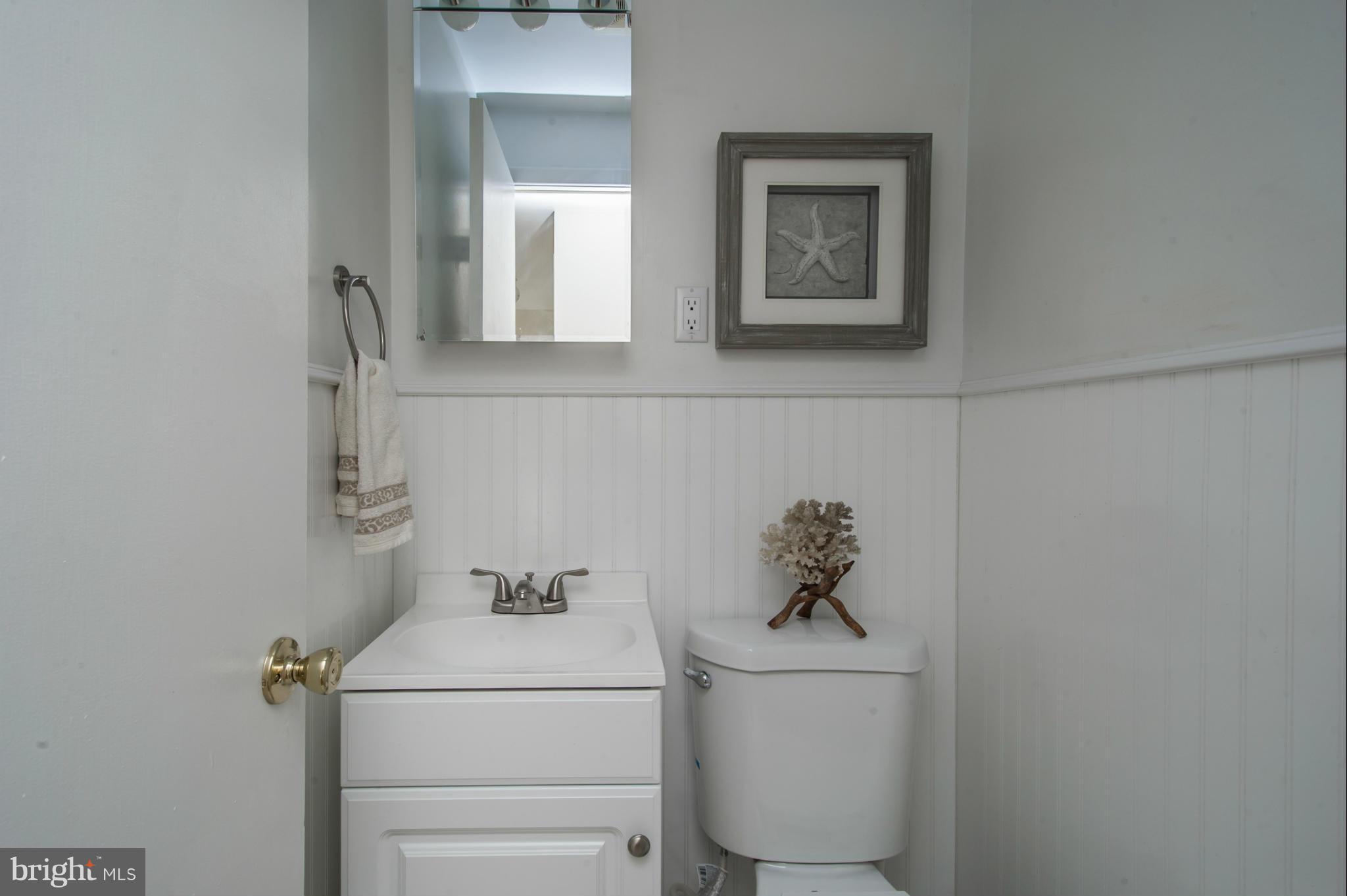 1300 Ablett Road Baltimore, MD 21239 - Photo 25 of 30 Bath