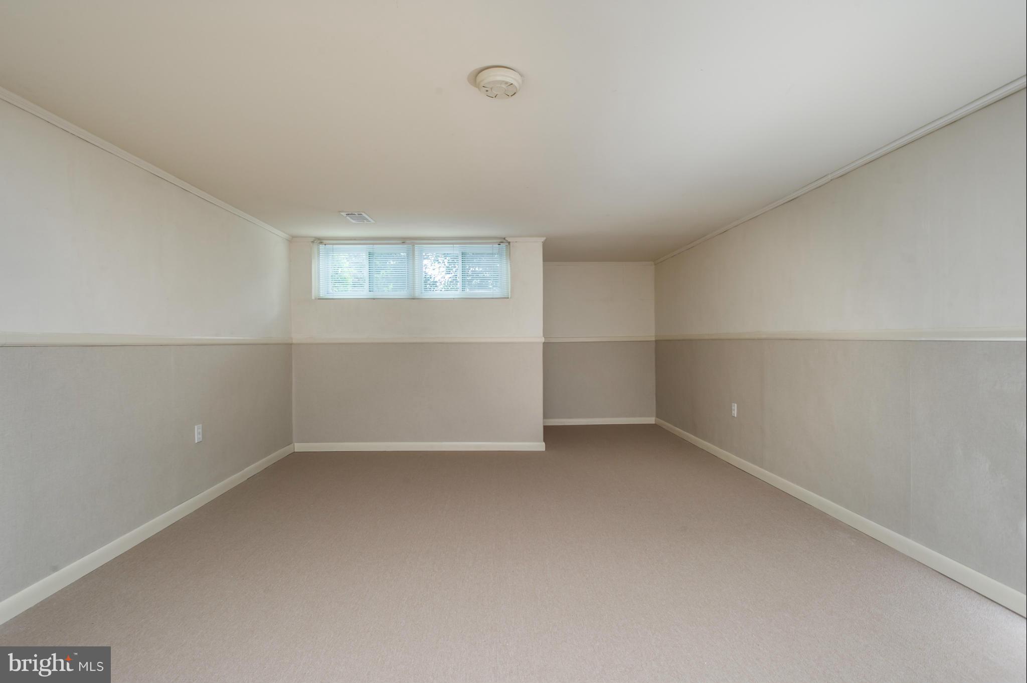 1300 Ablett Road Baltimore, MD 21239 - Photo 27 of 30 Family Room