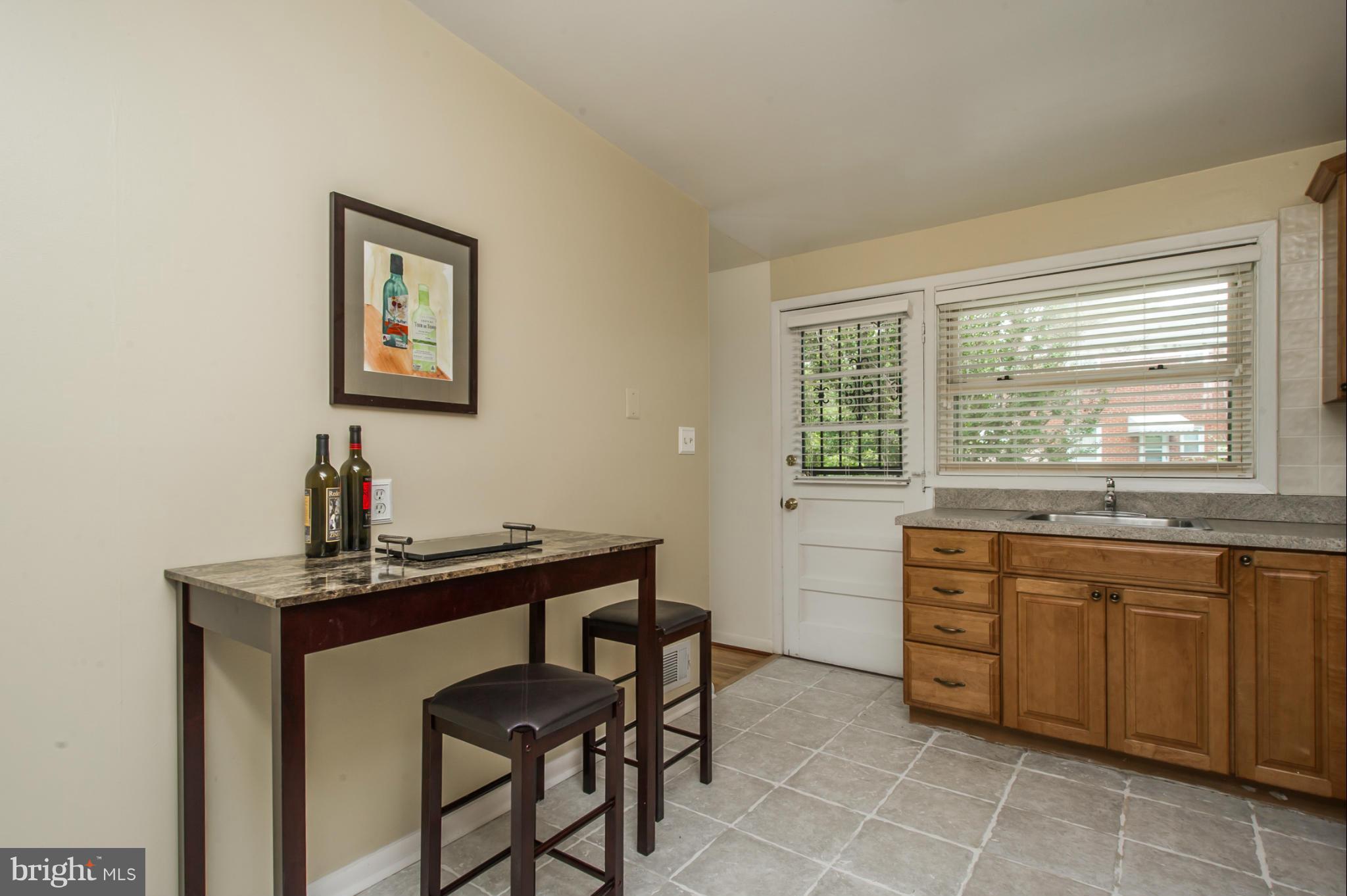 1300 Ablett Road Baltimore, MD 21239 - Photo 10 of 30 Kitchen