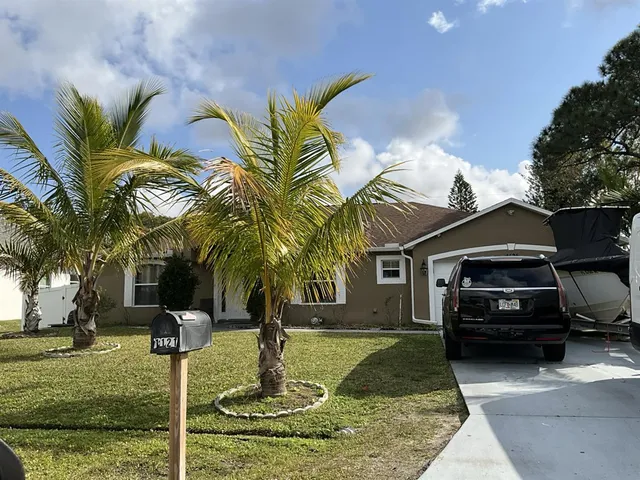 $3,500 | 1121 Southwest Ivanhoe Street, Port St. Lucie, FL 34983