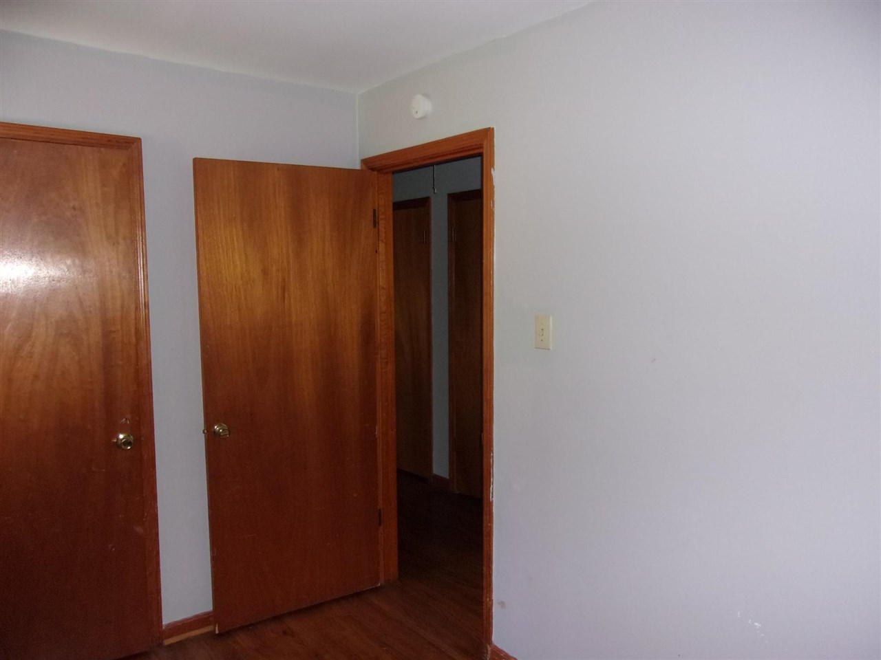 4440 Yale Road Memphis, TN 38128 - Photo 13 of 24 a view of a hallway with wooden floor
