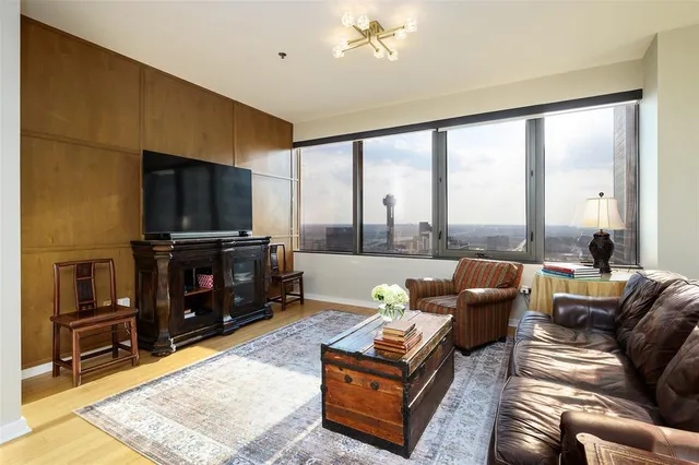 $479,000 | 1200 Main Street, Unit 2406, Dallas, TX 75202