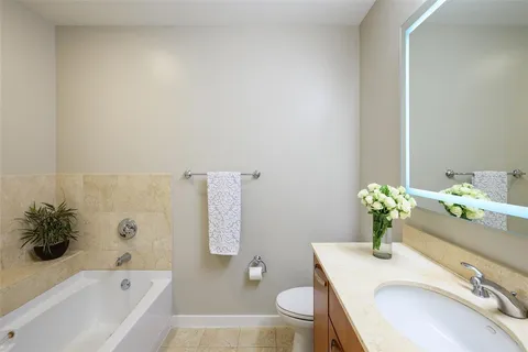 $479,000 | 1200 Main Street, Unit 2406, Dallas, TX 75202