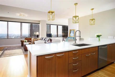 $479,000 | 1200 Main Street, Unit 2406, Dallas, TX 75202