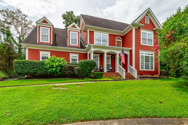 $559,900 | 810 Younger Circle, Chattanooga, TN 37415