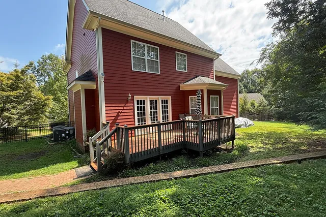 $559,900 | 810 Younger Circle, Chattanooga, TN 37415