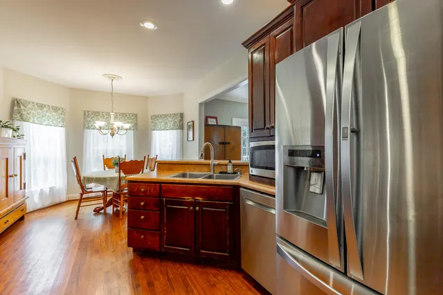 $559,900 | 810 Younger Circle, Chattanooga, TN 37415