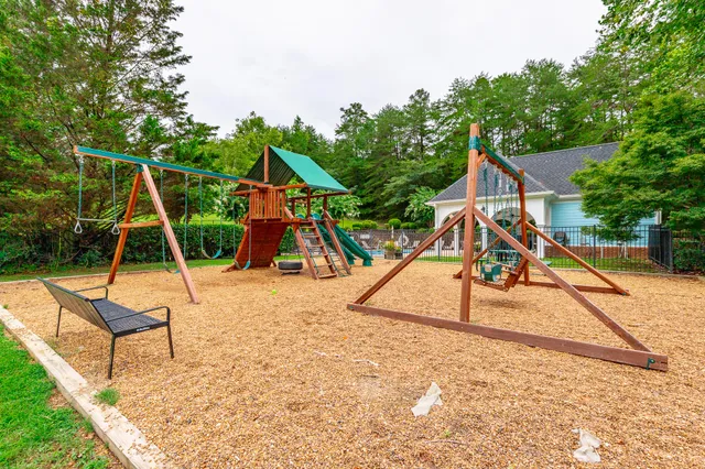 $559,900 | 810 Younger Circle, Chattanooga, TN 37415