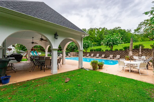 $559,900 | 810 Younger Circle, Chattanooga, TN 37415