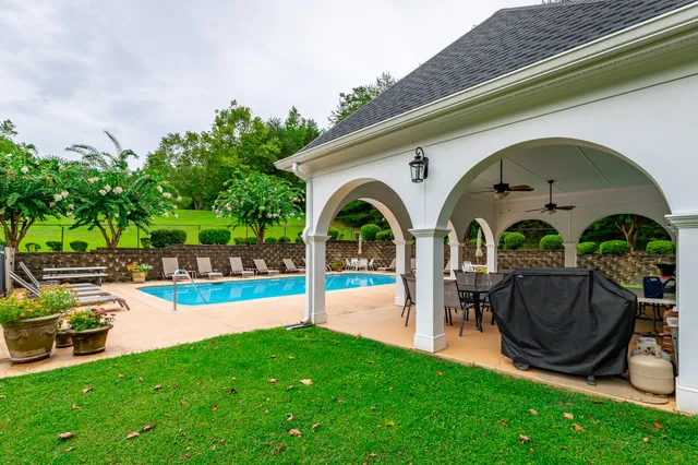 $559,900 | 810 Younger Circle, Chattanooga, TN 37415