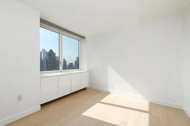$8,300 | 301 West 53rd Street, Unit 24K | Hell's Kitchen
