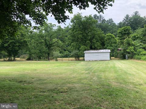 4582 Fort Valley Road Fort Valley, VA 22652 - Photo 11 of 37 back yard area