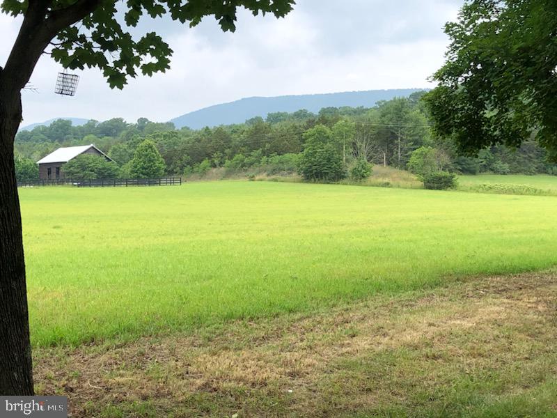 4582 Fort Valley Road Fort Valley, VA 22652 - Photo 12 of 37 view from the side