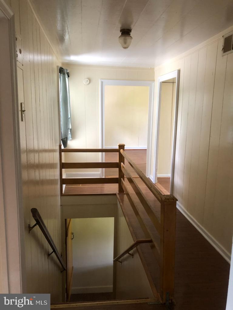 4582 Fort Valley Road Fort Valley, VA 22652 - Photo 37 of 37 hallway looking downstairs