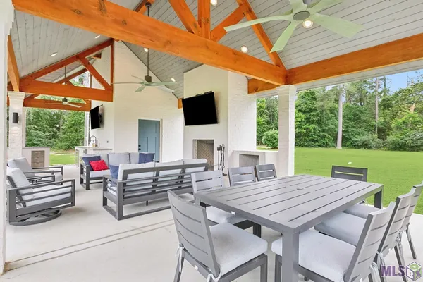 $845,000 | 8196 Wildwood Drive, Denham Springs, LA 70706