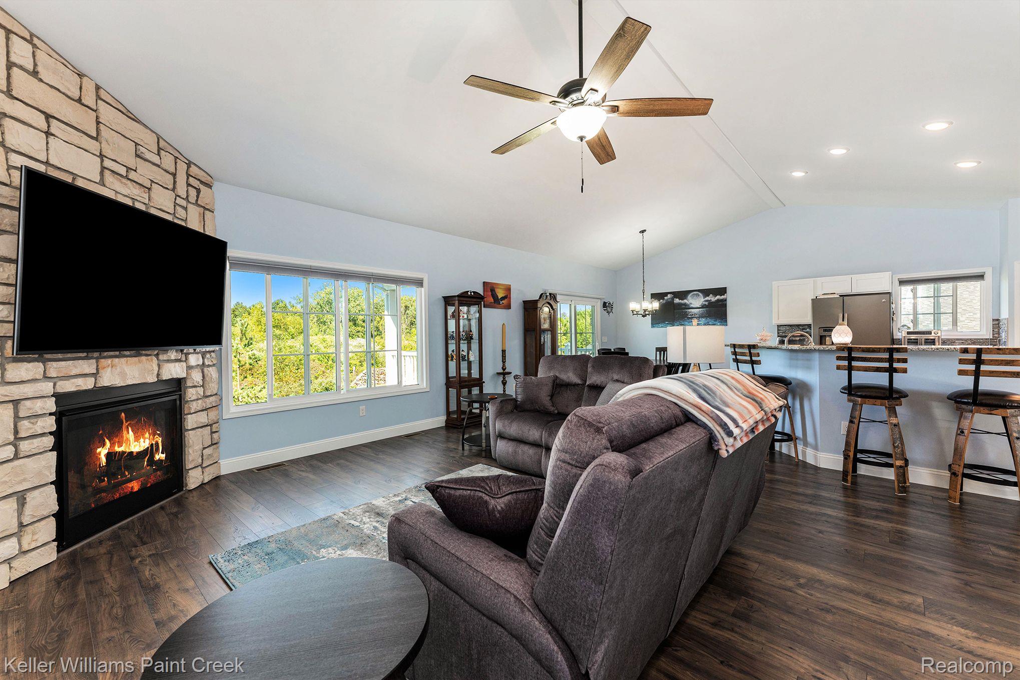 4098 Neuman Road St. Clair, MI 48079 - Photo 8 of 58 Great Rm with Views to Acres of Land