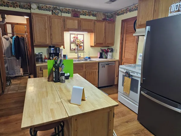 $295,000 | 26047 Broadway Avenue, Warrens, WI 54666