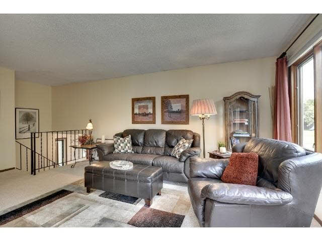 10507 Utah Road Bloomington, MN 55438 - Photo 4 of 18
