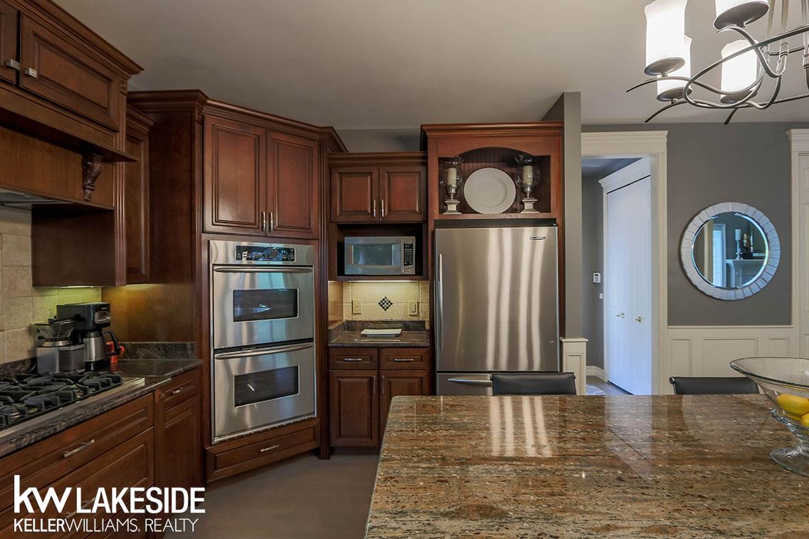 1373 Sunview Court Rochester, MI 48307 - Photo 41 of 63 50022429-42.JPG
