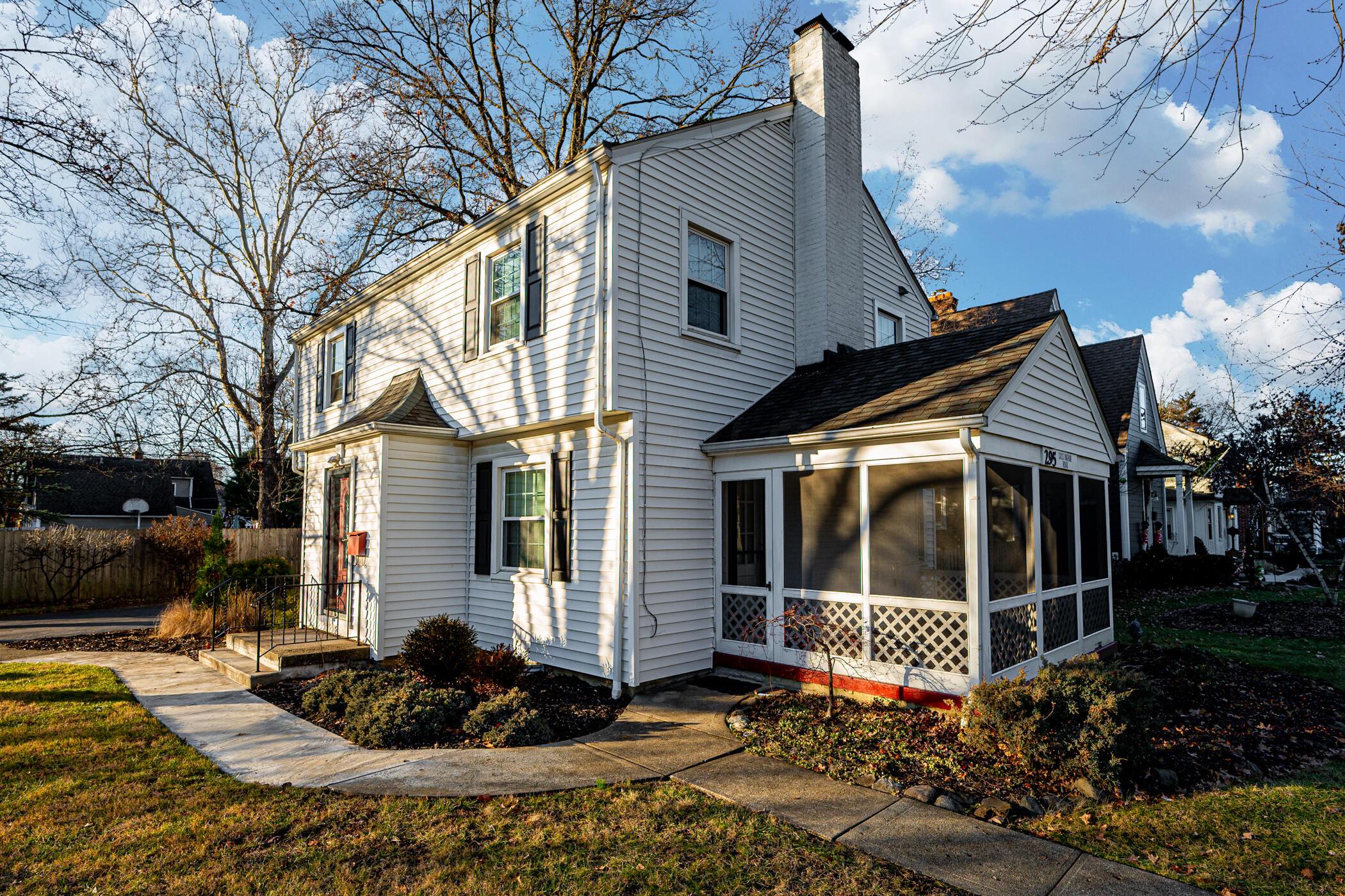 295 North Cassingham Road Columbus, OH 43209 - Photo 45 of 52 295 N Cassingham Rd Bexley 004