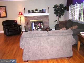 9 Lochatong Road Ewing, NJ 08628 - Photo 3 of 6 Gallery Image 3