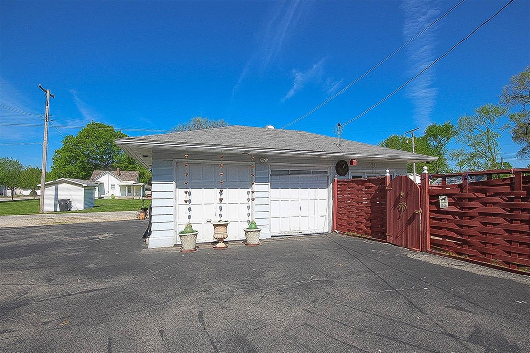 201 North Hickory Street Assumption, IL 62510 - Photo 30 of 30