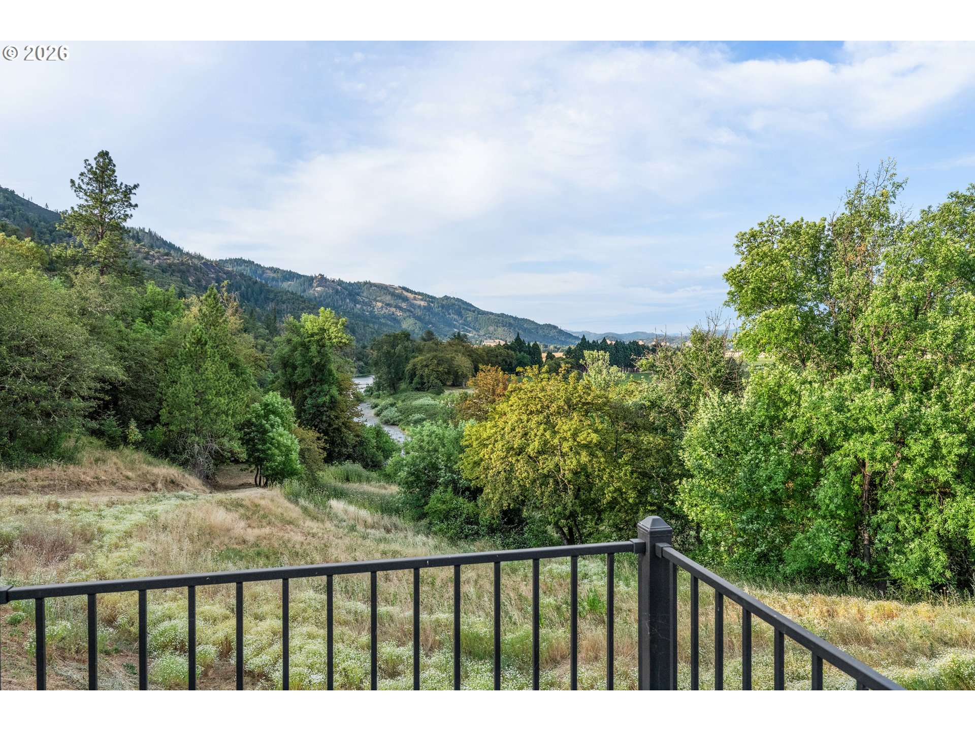 3716 Weaver Road Riddle, OR 97469 - Photo 39 of 48 Balcony