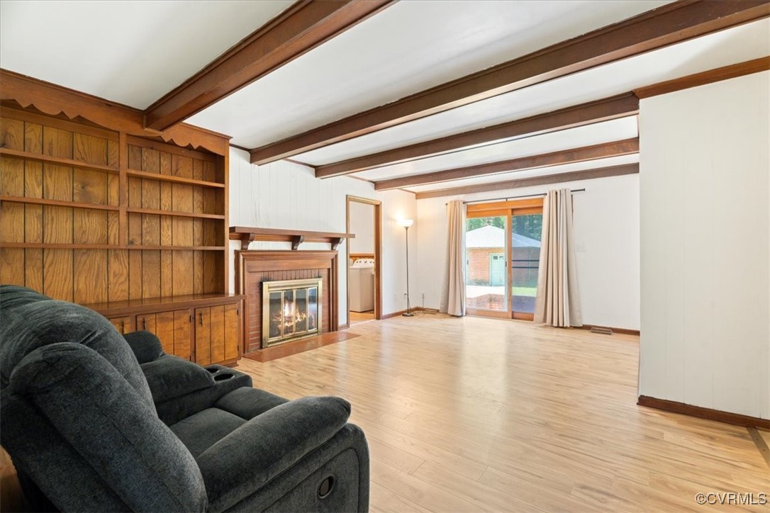 43 Franktown Road Hampton, VA 23663 - Photo 31 of 47 Living area featuring light wood-style floors, bea