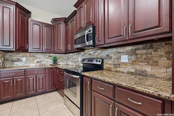 $549,000 | 18425 Kinney Road, Atascosa, TX 78002