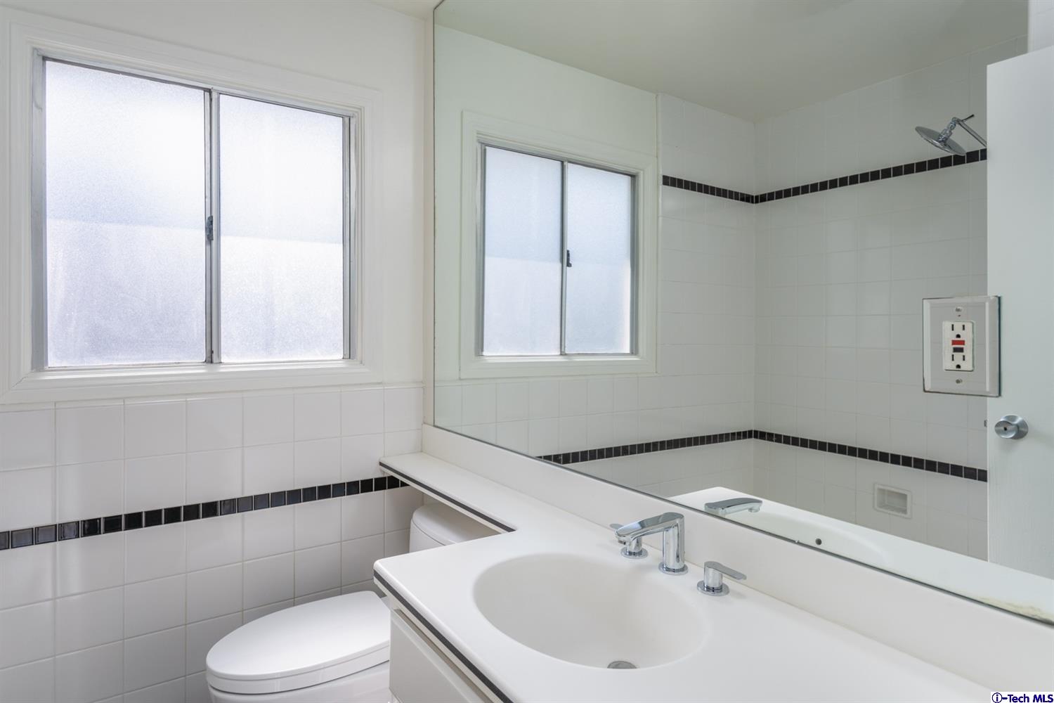 1403 Navarro Avenue Pasadena, CA 91103 - Photo 22 of 32