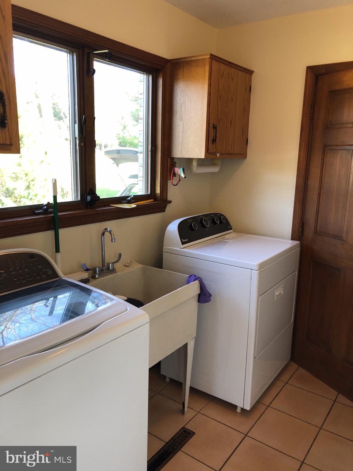 138 Gouglersville Road Reading, PA 19608 - Photo 27 of 58 Laundry/Mud room