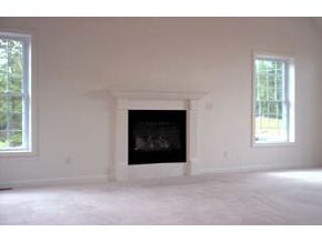 18 Royal Range Road Sandown, NH 03873 - Photo 3 of 5