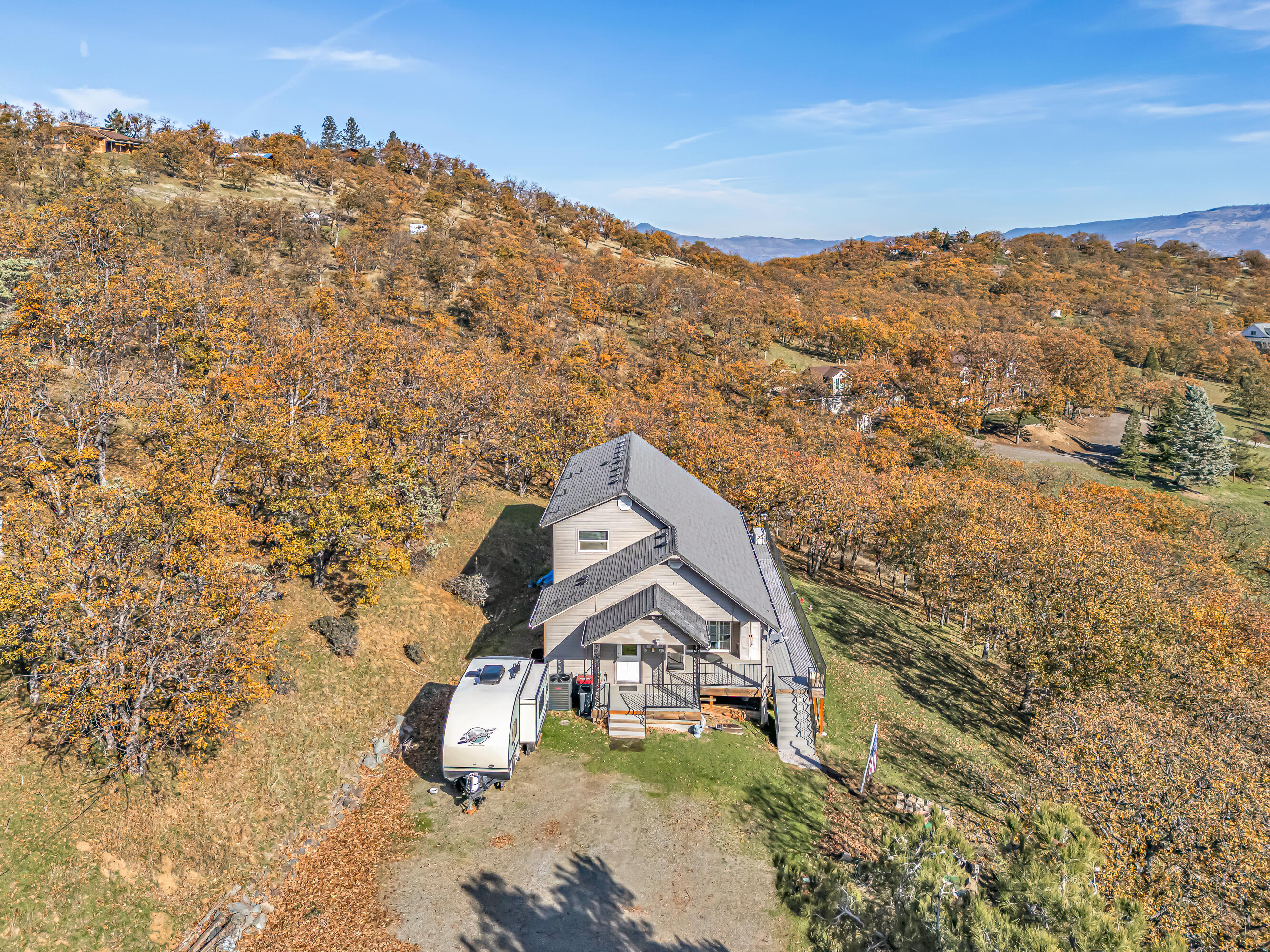 5977 Dark Hollow Road Medford, OR 97501 - Photo 37 of 38 DJI_20251110115546_0025_D