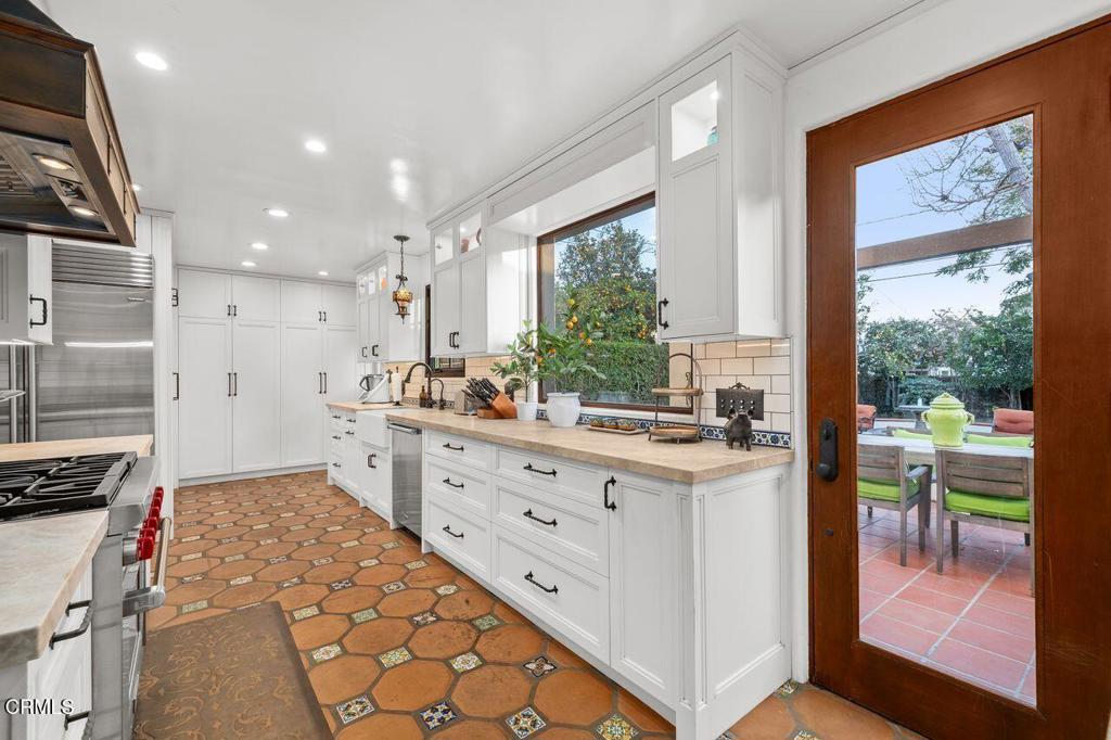 3346 Grayburn Road Pasadena, CA 91107 - Photo 15 of 46 15_11676232_176551_176551-EI-115