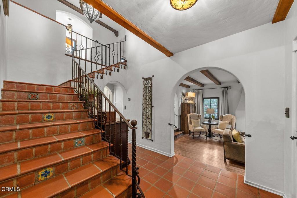 3346 Grayburn Road Pasadena, CA 91107 - Photo 7 of 46 7_11676215_176551_176551-EI-107