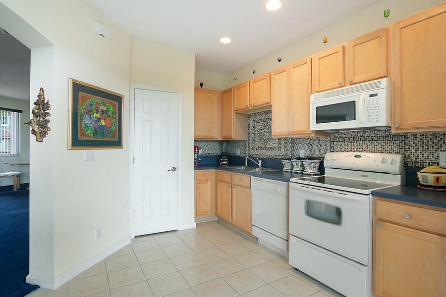 2031 Oakhurst Way Riviera Beach, FL 33404 - Photo 5 of 22 35_2031OakhurstWay_2016_LowRes