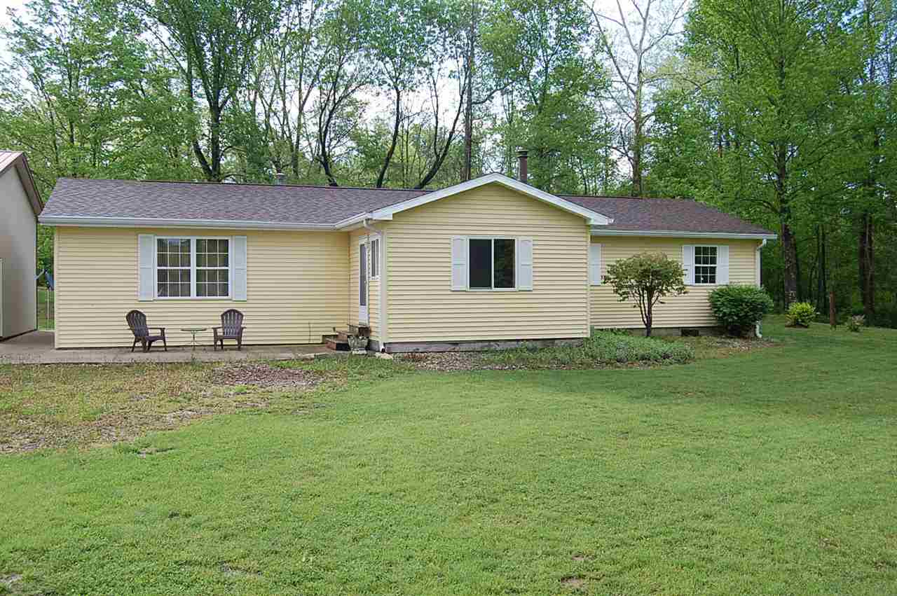 3032 Country Club Road Spencer, IN 47460 - Photo 1 of 21