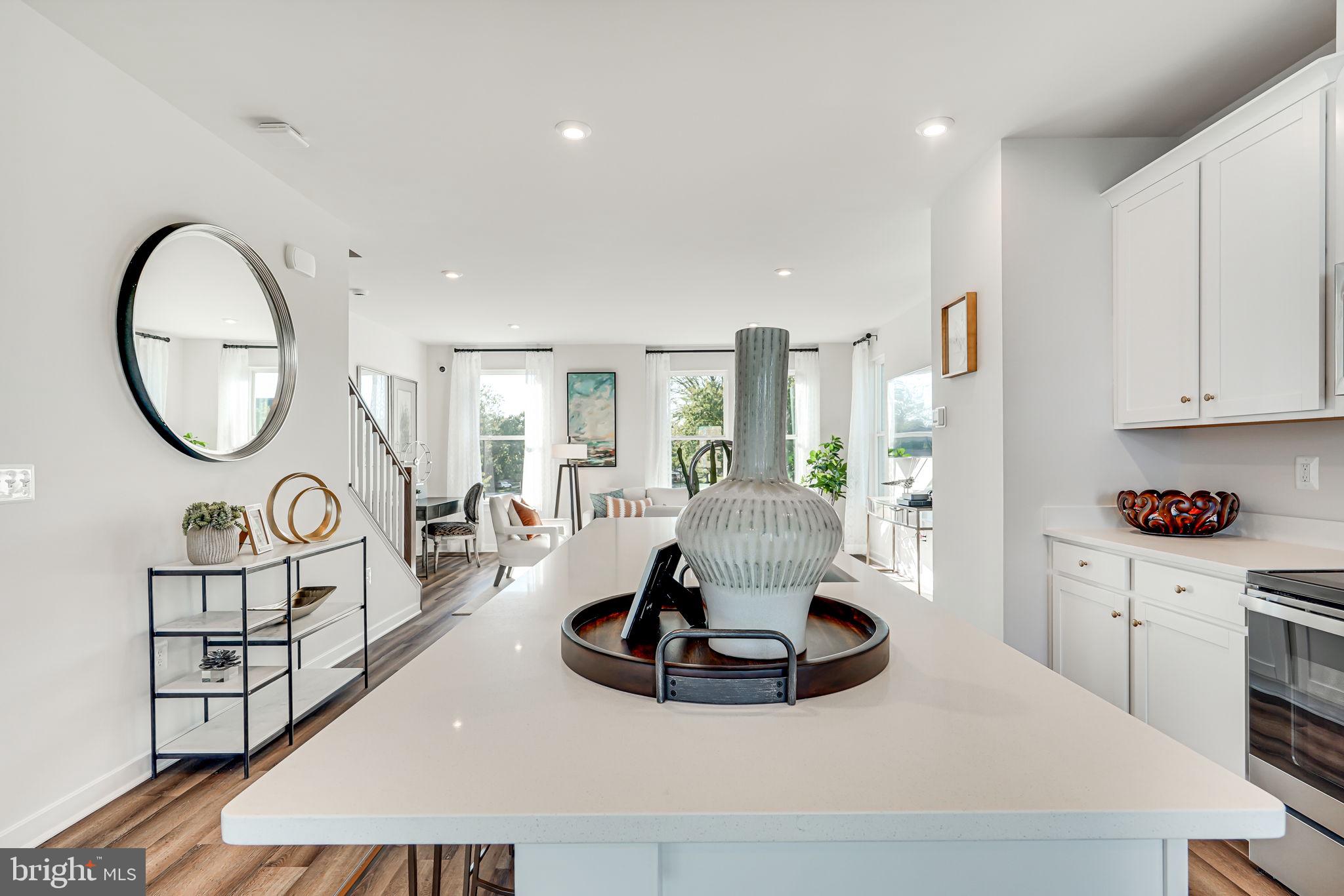 14178 Gypsum Loop Chantilly, VA 20151 - Photo 9 of 71