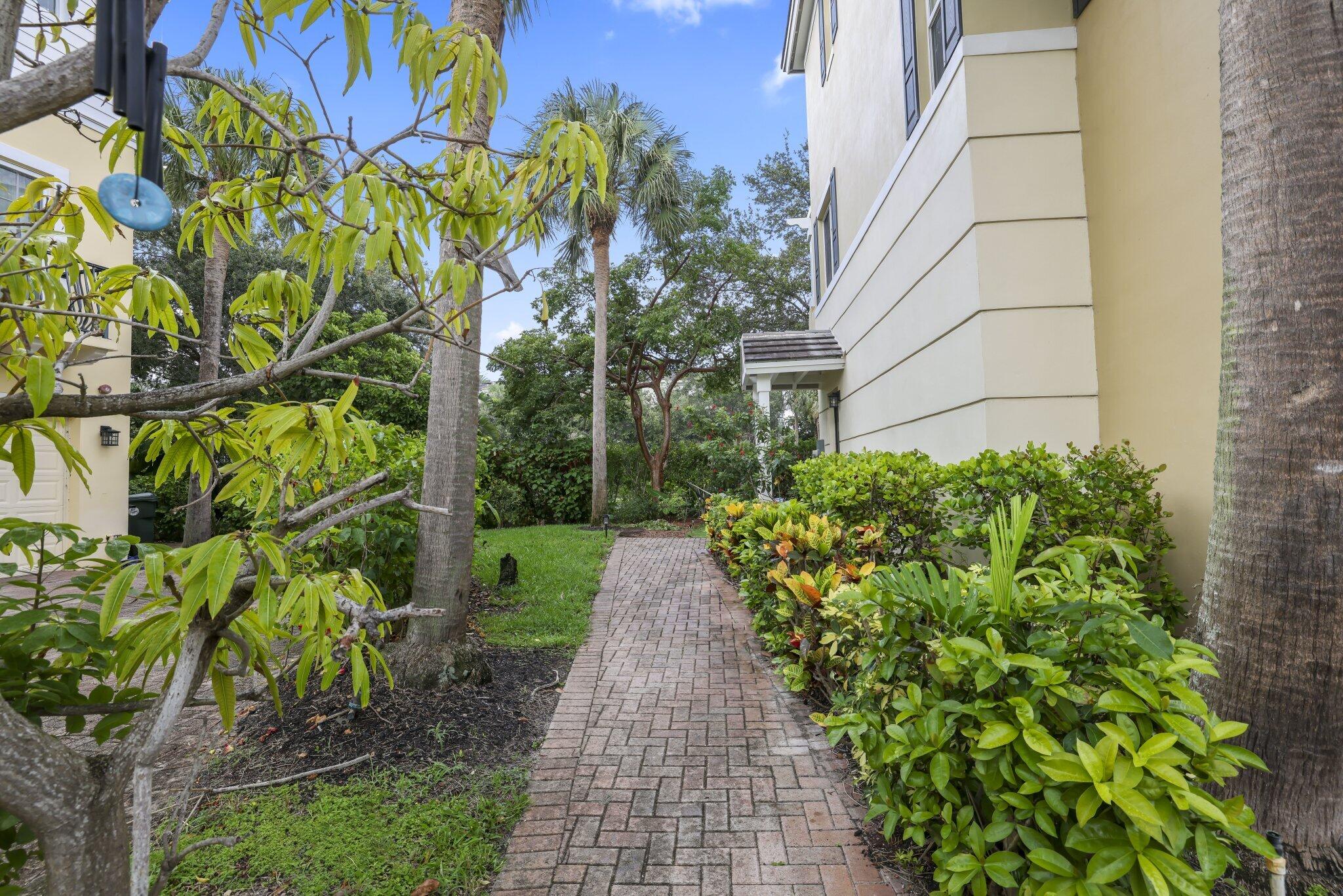 616 Northwest 38th Circle Boca Raton, FL 33431 - Photo 4 of 55 616 NW 38th Cir - 6.jpg-SMALL