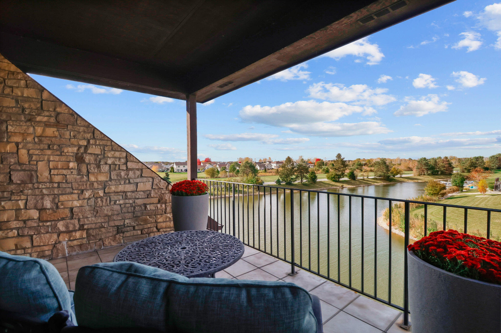 10380 Doubletree Drive South Crown Point, IN 46307 - Photo 43 of 80 a view of balcony with furniture