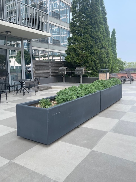 1600 South Prairie Avenue, Unit 904 Chicago, IL 60616 - Photo 16 of 19 a view of a building with sitting area