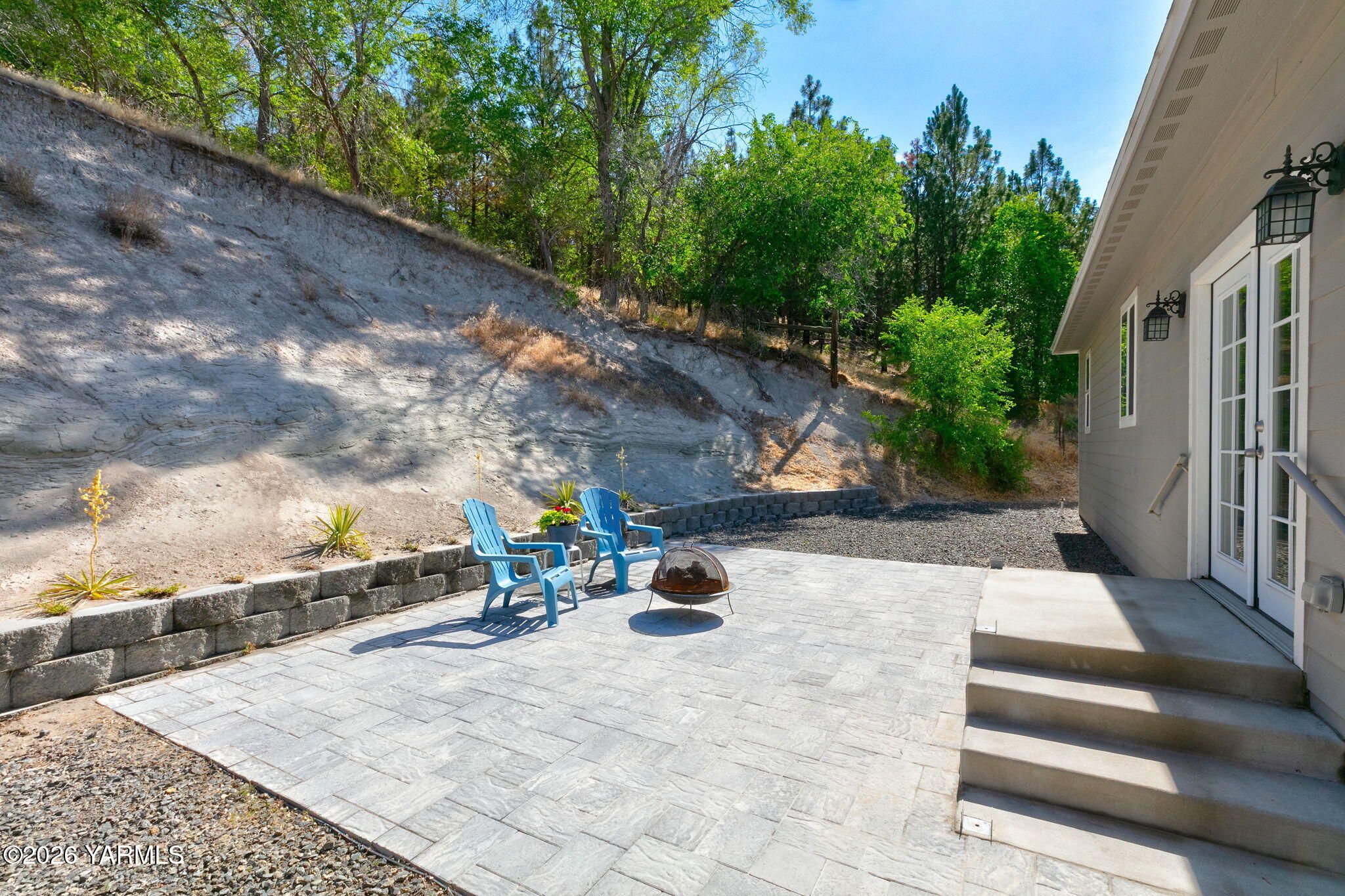 521 Collins Road Selah, WA 98942 - Photo 9 of 25 Back Patio
