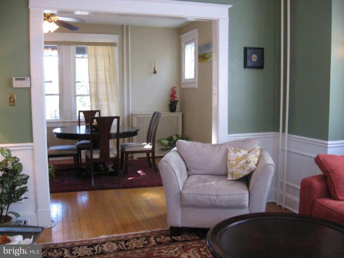 604 Hollen Road Baltimore, MD 21212 - Photo 28 of 30 Living Room/Dining Room