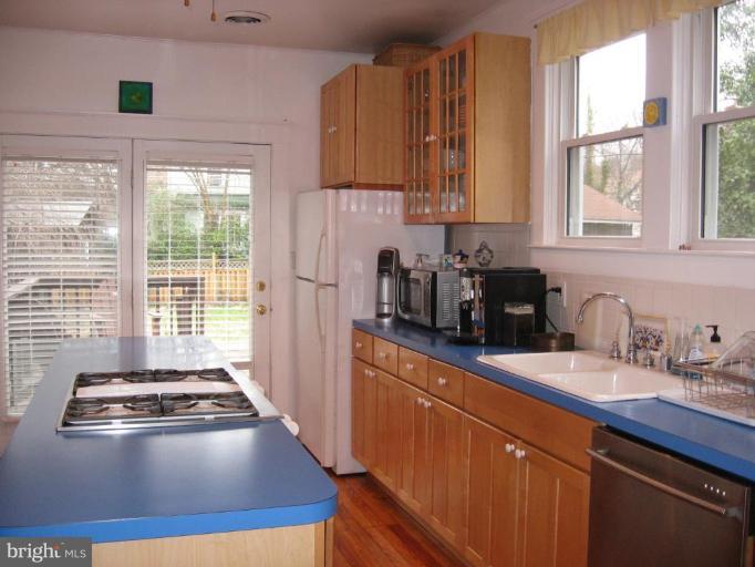 604 Hollen Road Baltimore, MD 21212 - Photo 5 of 30 Kitchen