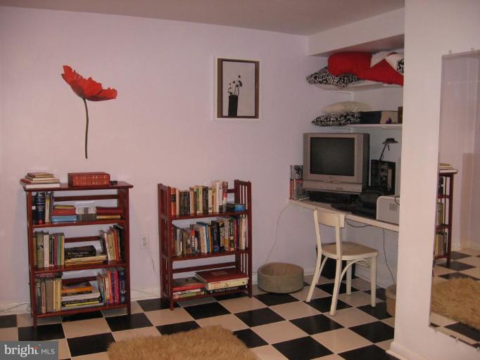 604 Hollen Road Baltimore, MD 21212 - Photo 7 of 30 Finished Lower Level