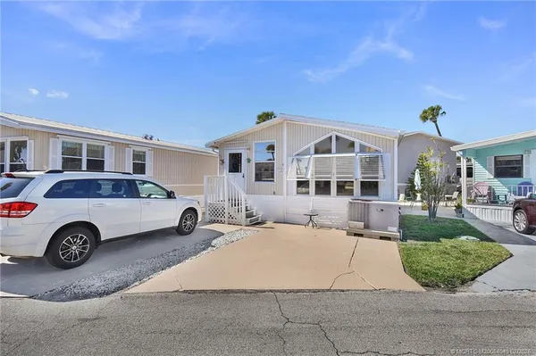 $210,900 | 10725 South Ocean Drive, Unit 109, Jensen Beach, FL 34957