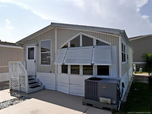 $210,900 | 10725 South Ocean Drive, Unit 109, Jensen Beach, FL 34957