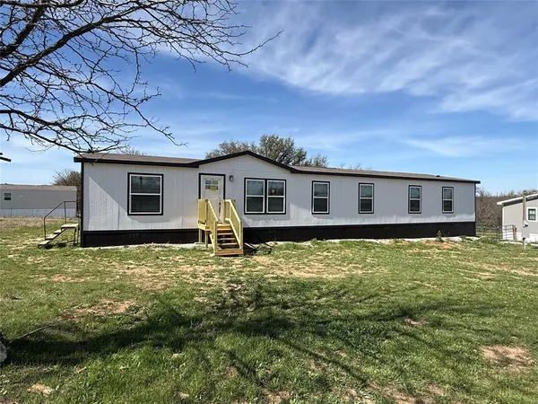 $219,900 | 380 Valley Ridge Drive, Jacksboro, TX 76458